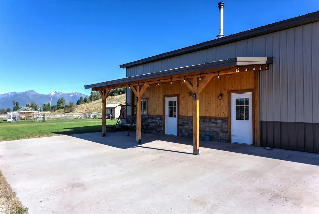 1073 N Burnt Fork Road Stevensville MT 59870