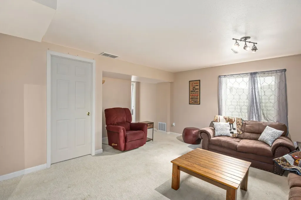 1012 46th Avenue NE Great Falls MT 59404
