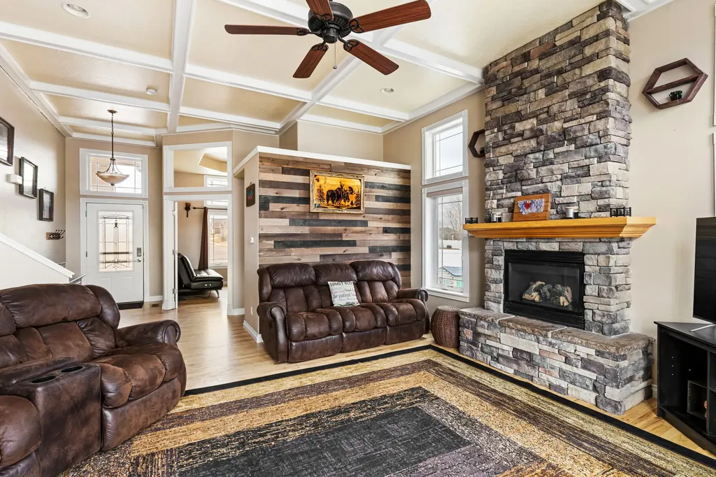 1012 46th Avenue NE Great Falls MT 59404