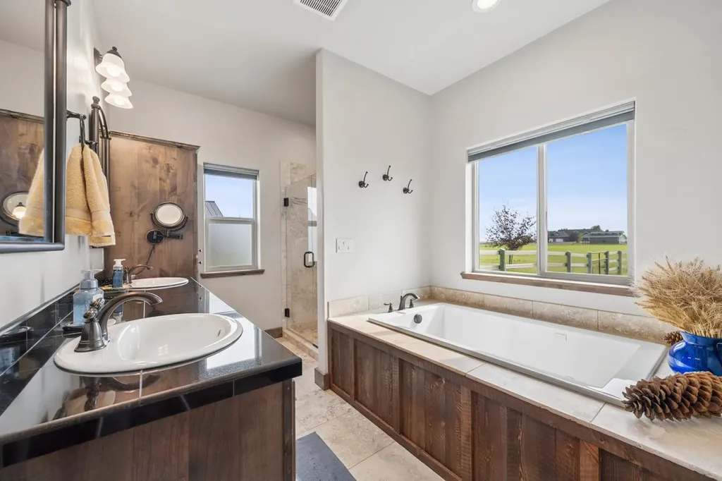1620 Moon Bow Loop Kalispell MT 59901