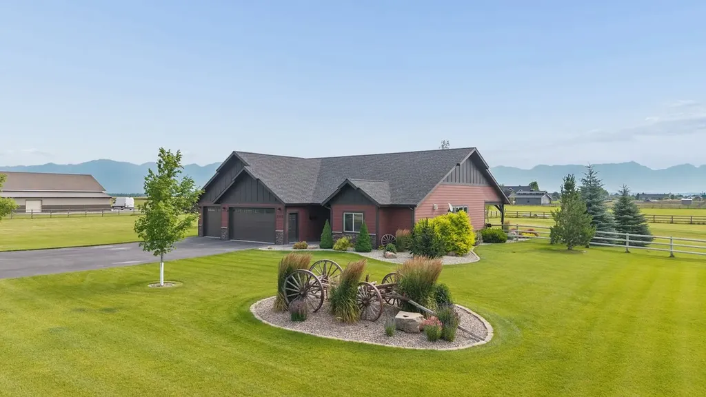 1620 Moon Bow Loop Kalispell MT 59901