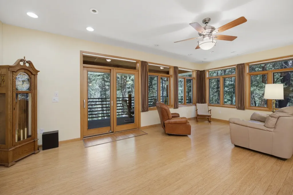 56 W River Ridge Lane Superior MT 59872