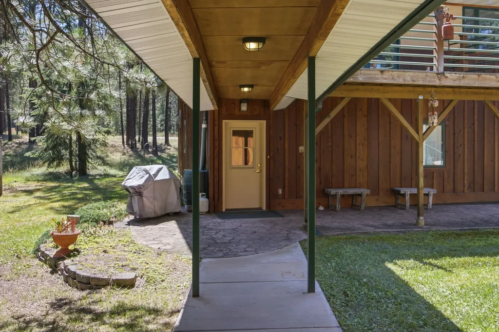 56 W River Ridge Lane Superior MT 59872