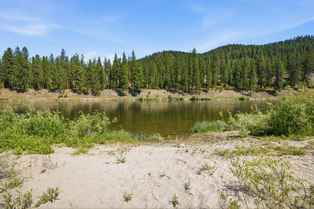 56 W River Ridge Lane Superior MT 59872