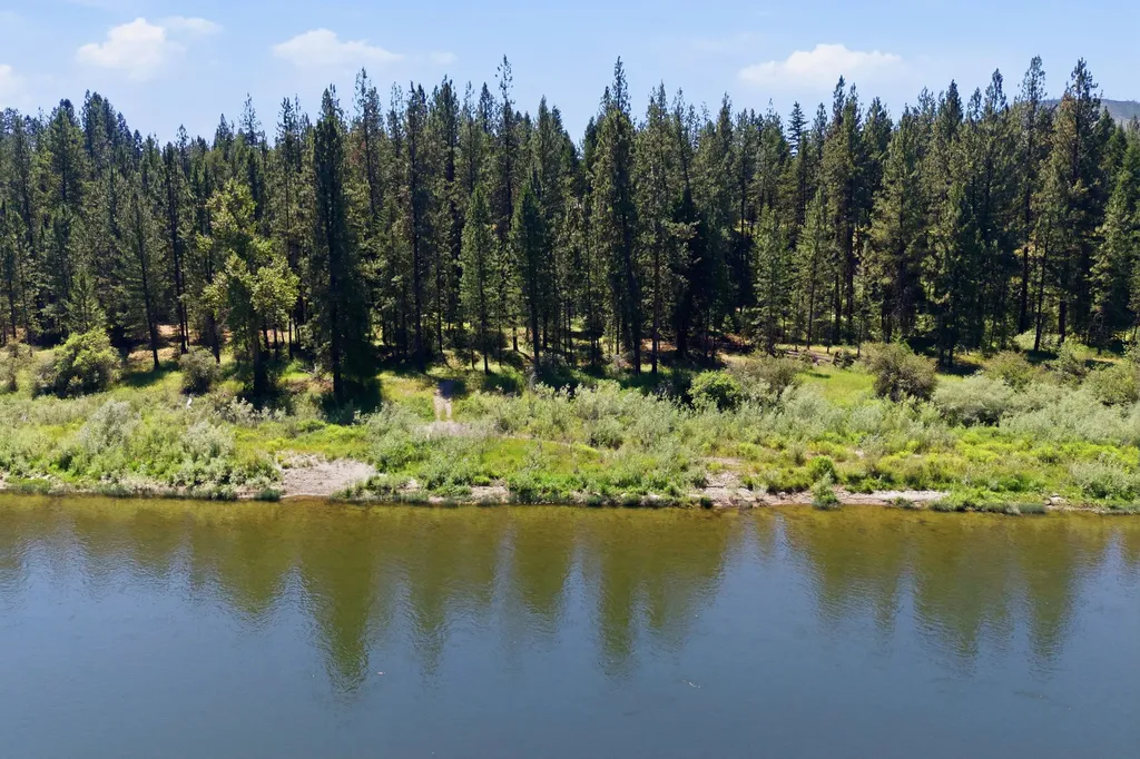 56 W River Ridge Lane Superior MT 59872