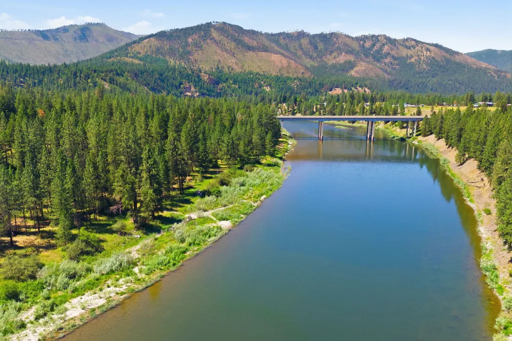 56 W River Ridge Lane Superior MT 59872