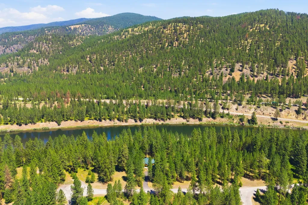 56 W River Ridge Lane Superior MT 59872