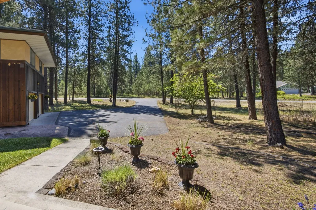 56 W River Ridge Lane Superior MT 59872