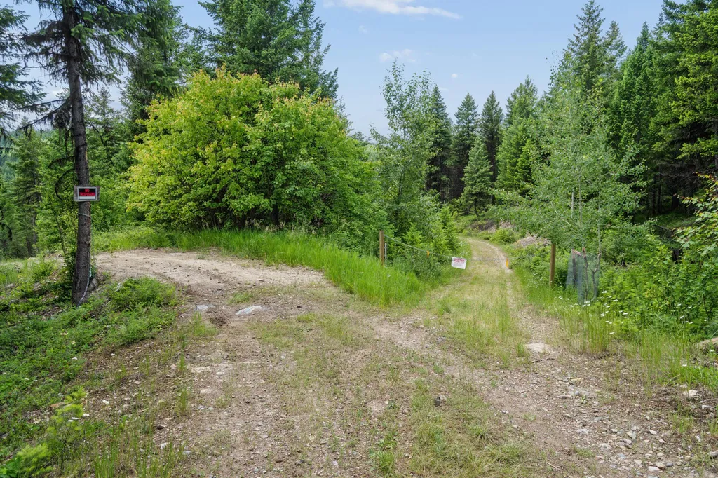 925 Yelping Coyote Run Trego MT 59934