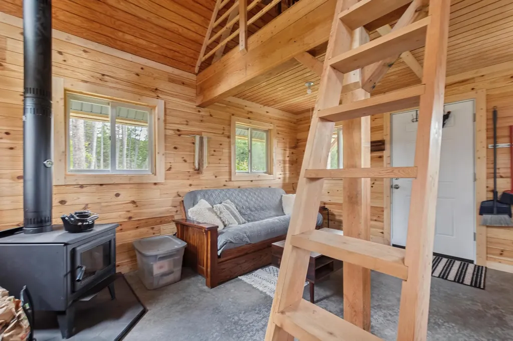 925 Yelping Coyote Run Trego MT 59934