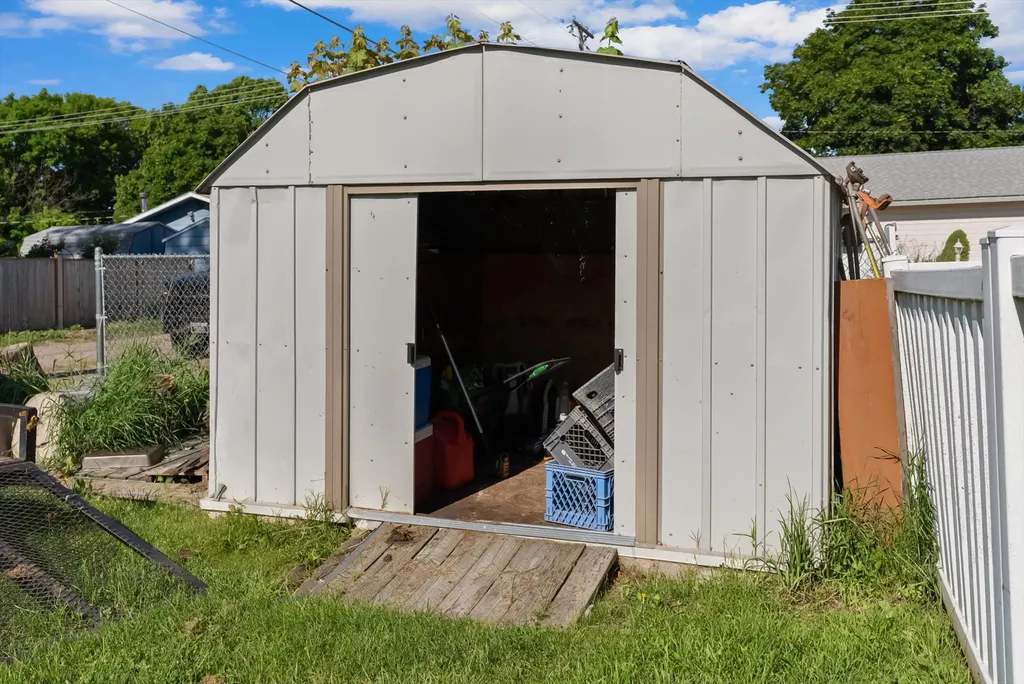 706 5th Avenue E Polson MT 59860