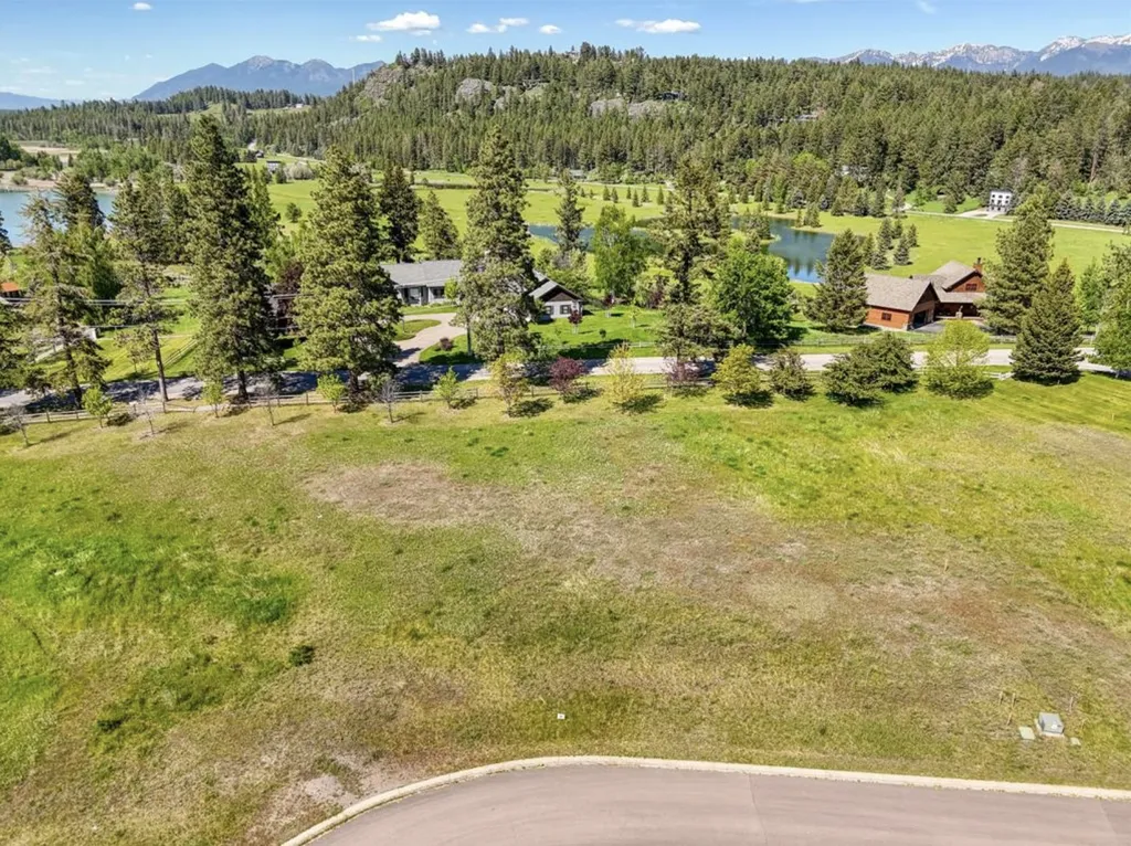 145 Fox Run Court Bigfork MT 59911