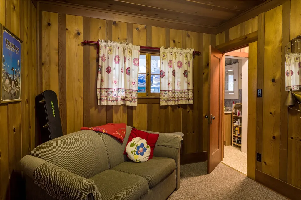 338 Flathead Lodge Road Bigfork MT 59911