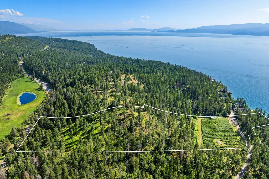 338 Flathead Lodge Road Bigfork MT 59911