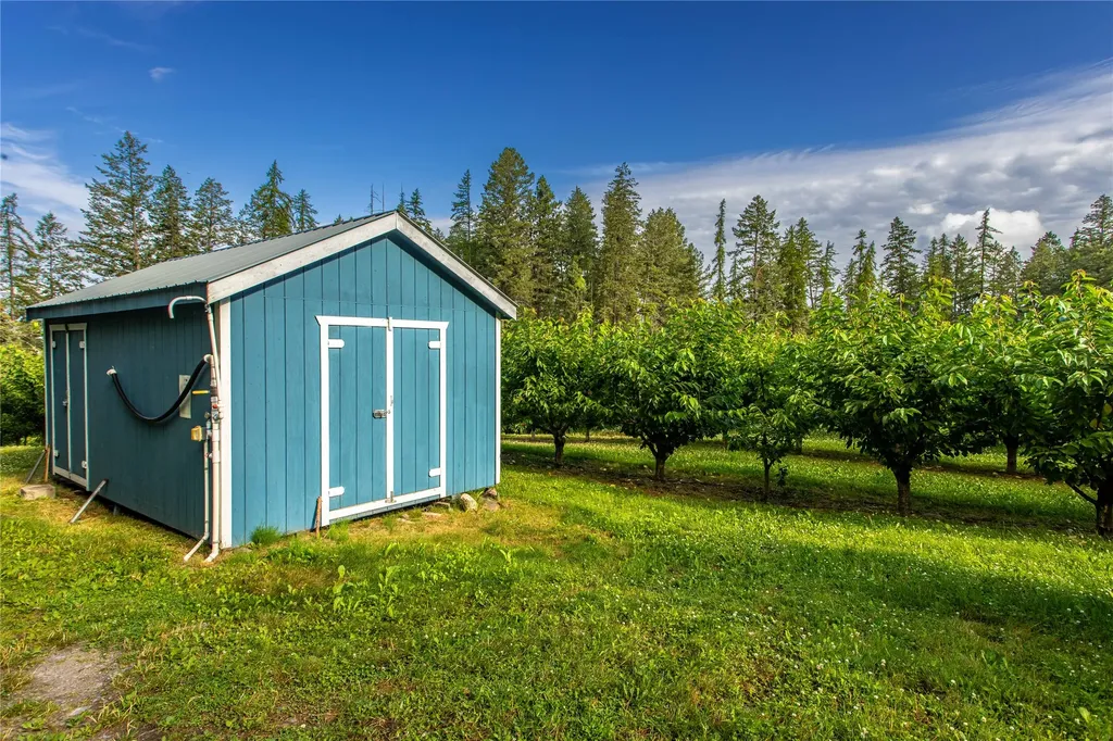338 Flathead Lodge Road Bigfork MT 59911
