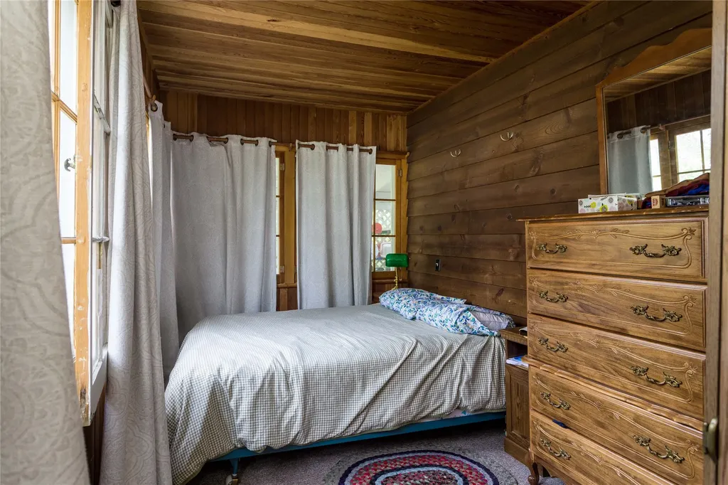 338 Flathead Lodge Road Bigfork MT 59911
