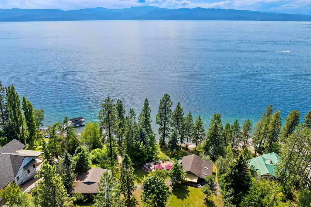 338 Flathead Lodge Road Bigfork MT 59911