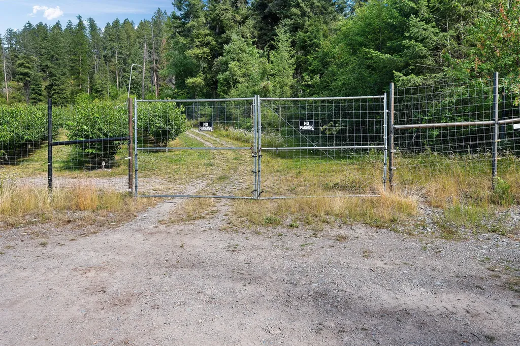 338 Flathead Lodge Road Bigfork MT 59911