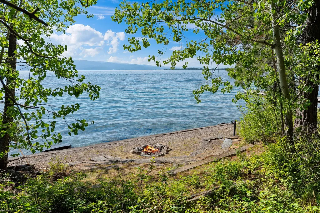 338 Flathead Lodge Road Bigfork MT 59911