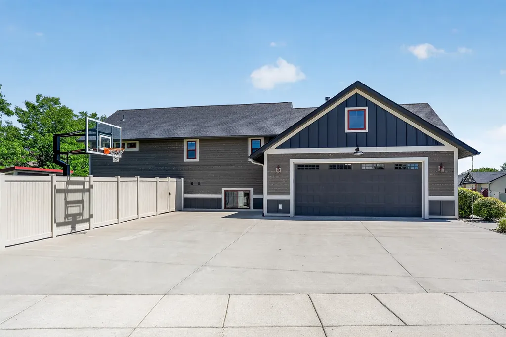 5445 Burlington Avenue Billings MT 59106
