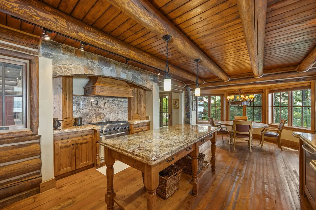 13471 Albright Lane Bigfork MT 59911