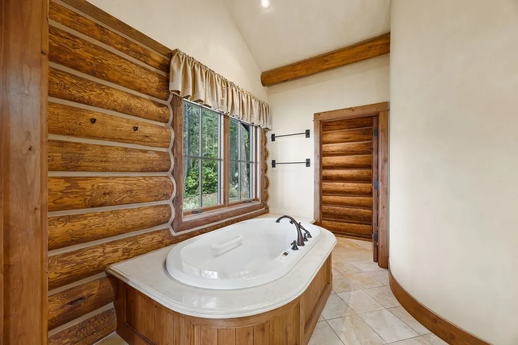 13471 Albright Lane Bigfork MT 59911