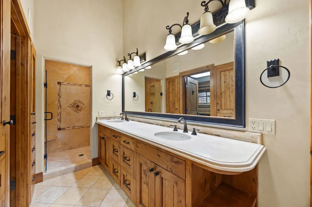 13471 Albright Lane Bigfork MT 59911