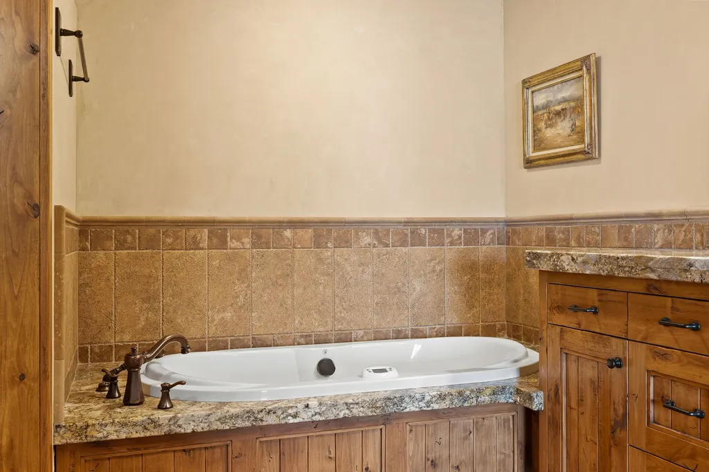 13471 Albright Lane Bigfork MT 59911