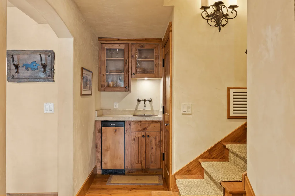 13471 Albright Lane Bigfork MT 59911