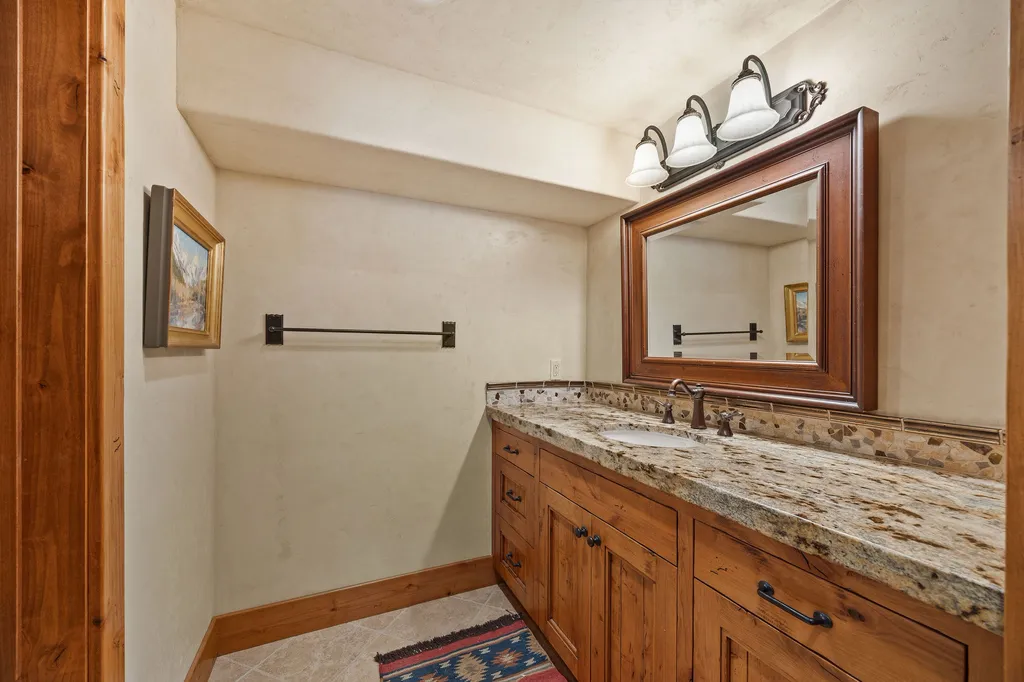 13471 Albright Lane Bigfork MT 59911
