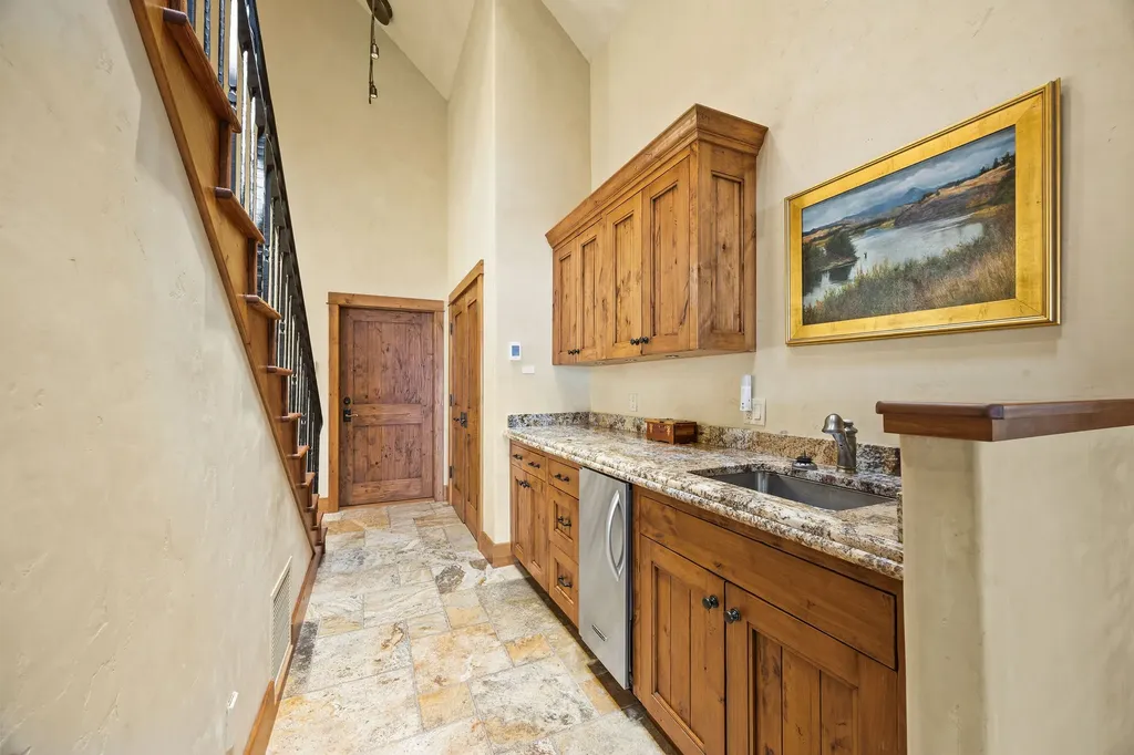 13471 Albright Lane Bigfork MT 59911