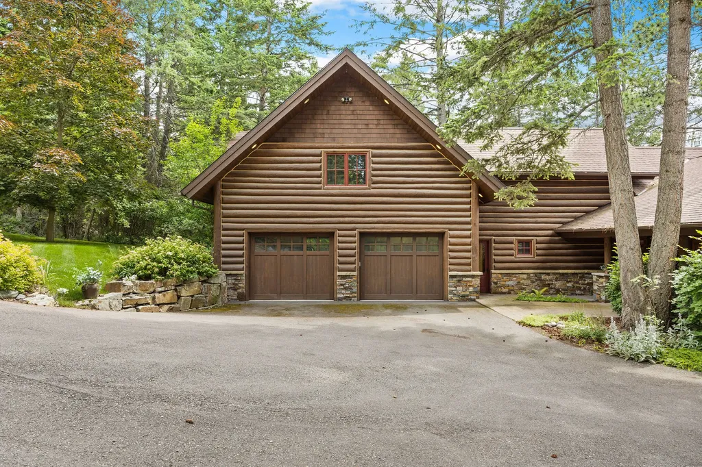 13471 Albright Lane Bigfork MT 59911