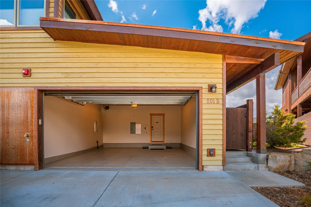 201 B Pheasant Tail Lane Big Sky MT 59716