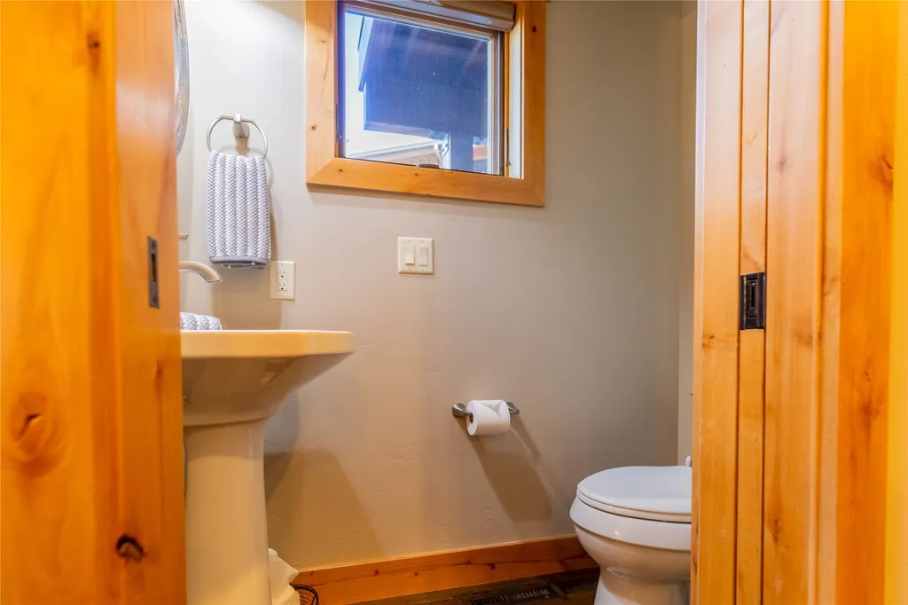 201 B Pheasant Tail Lane Big Sky MT 59716