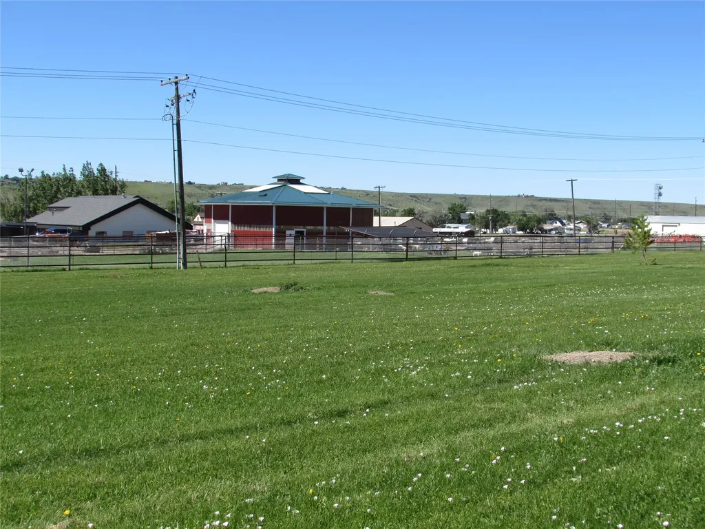 1405 10th Avenue NW Great Falls MT 59404