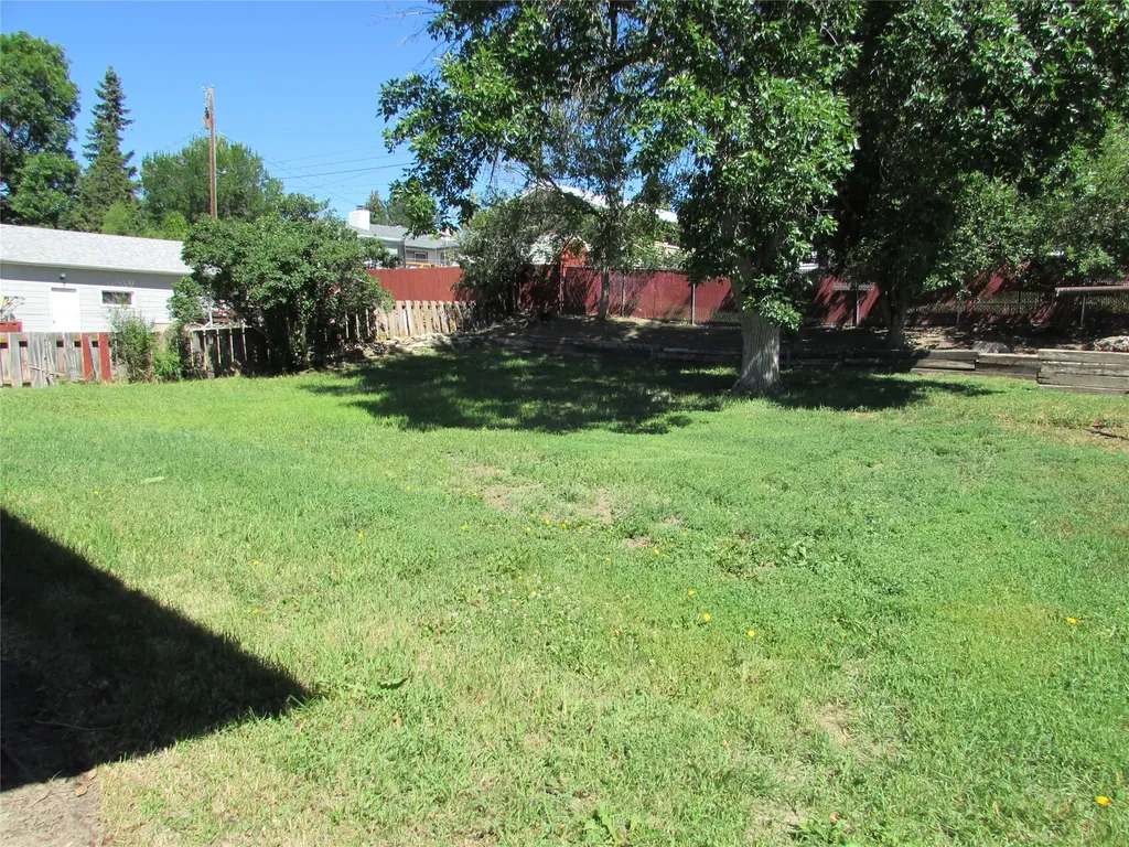 1405 10th Avenue NW Great Falls MT 59404