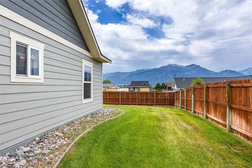 3587 Trading Post Lane Stevensville MT 59870