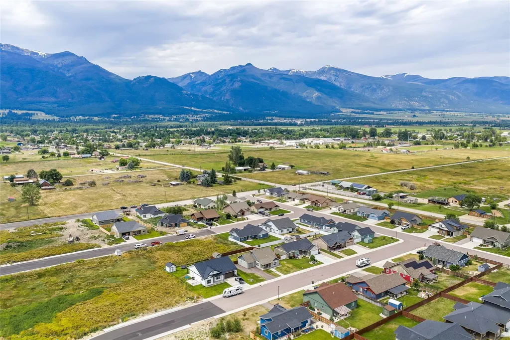 3587 Trading Post Lane Stevensville MT 59870