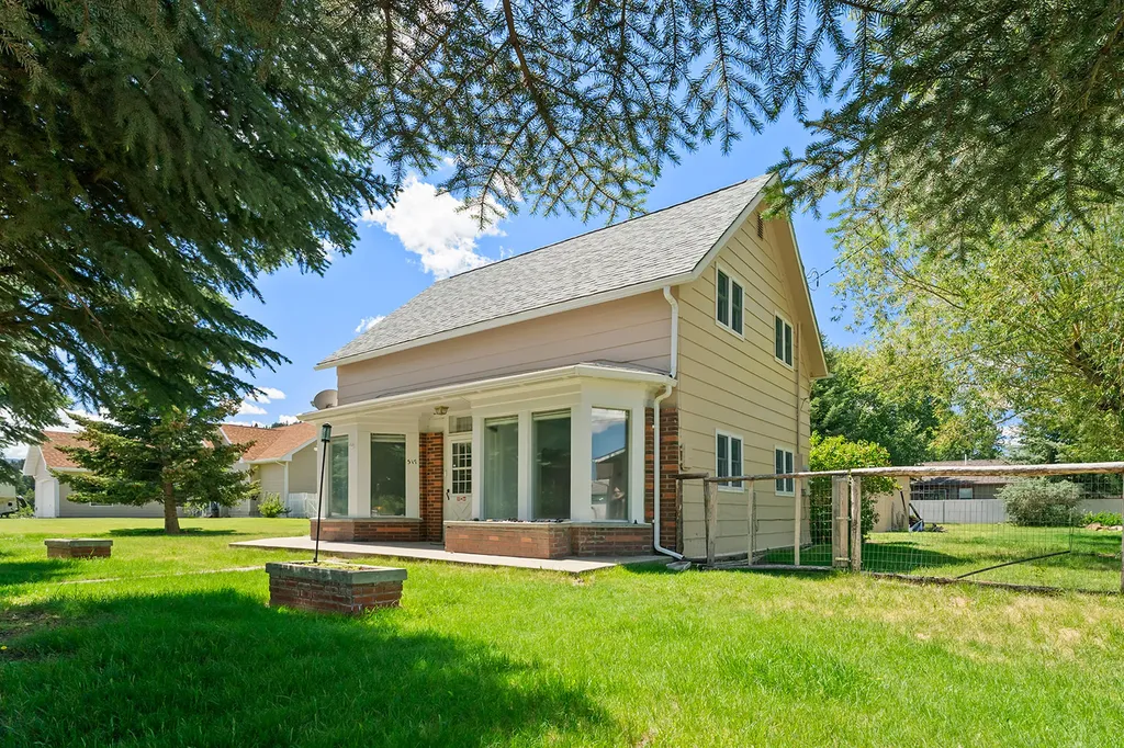 317 S Cleveland Street Boulder MT 59632