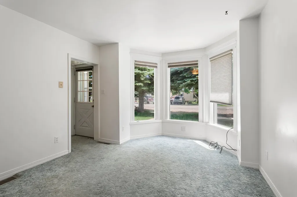 317 S Cleveland Street Boulder MT 59632