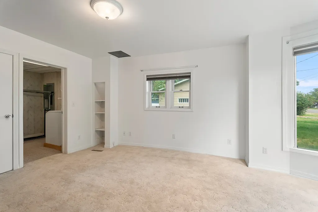 317 S Cleveland Street Boulder MT 59632