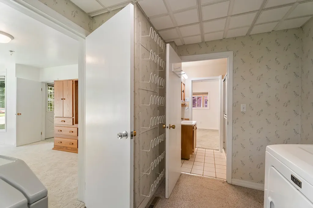 317 S Cleveland Street Boulder MT 59632