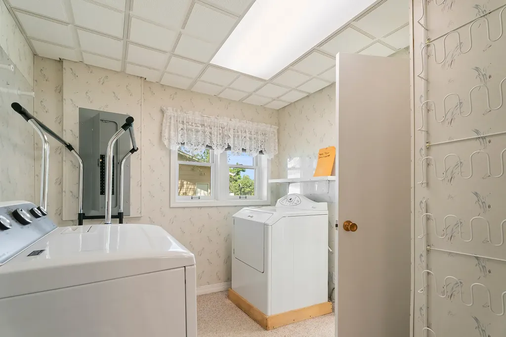 317 S Cleveland Street Boulder MT 59632