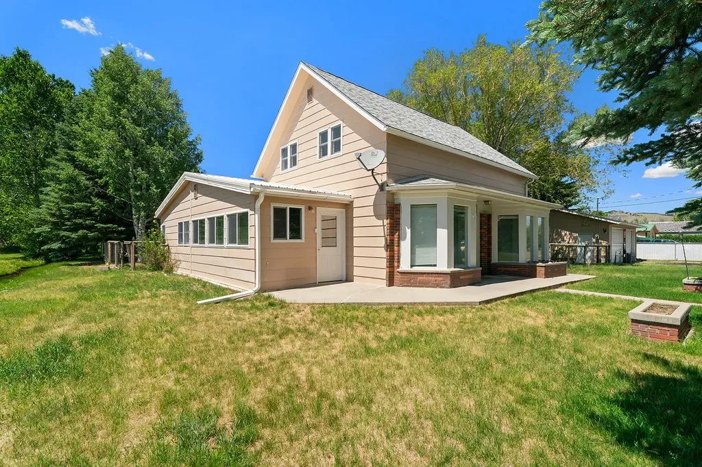 317 S Cleveland Street Boulder MT 59632