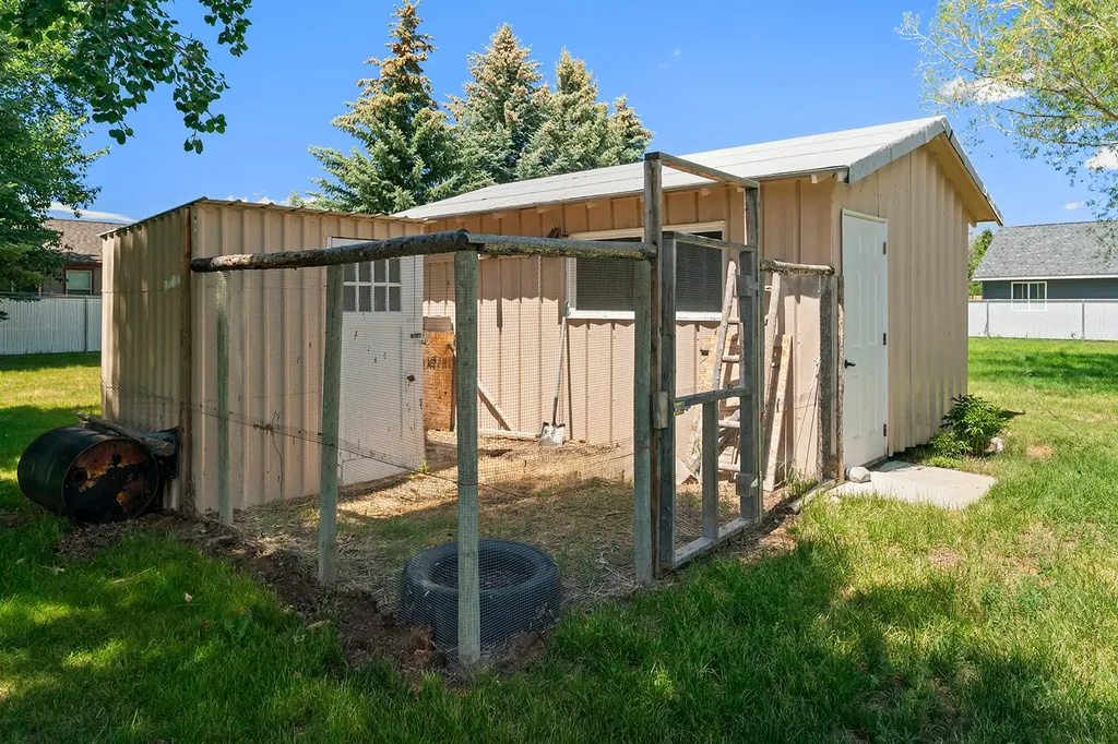 317 S Cleveland Street Boulder MT 59632