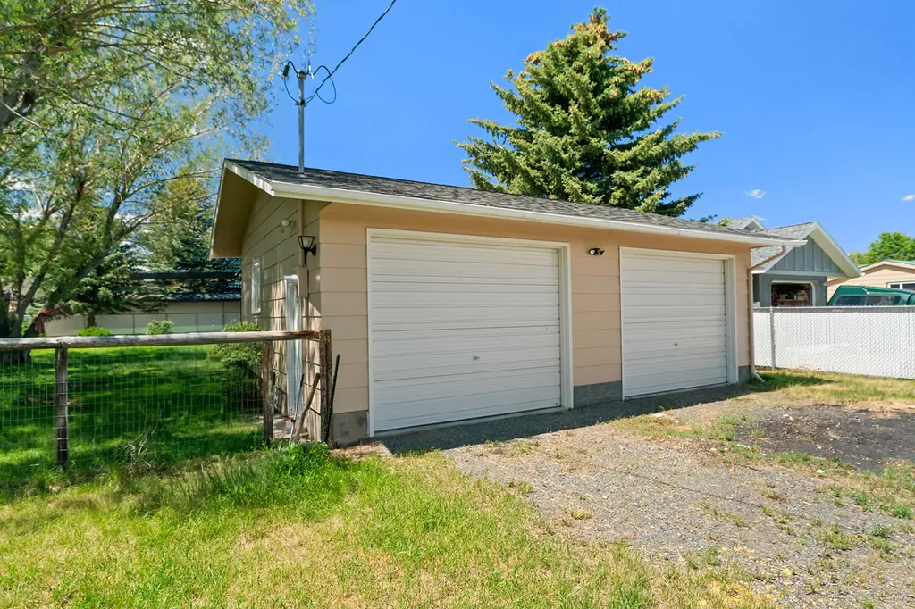 317 S Cleveland Street Boulder MT 59632