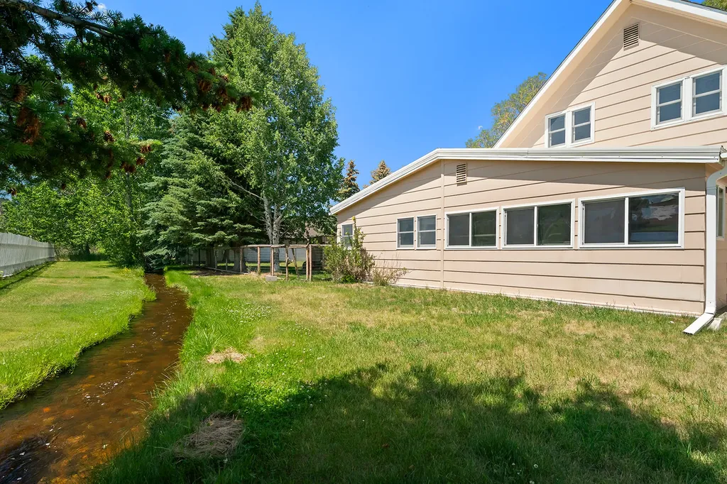 317 S Cleveland Street Boulder MT 59632