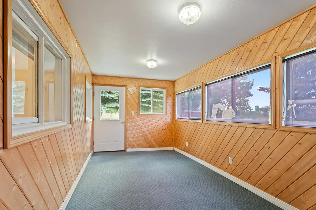 317 S Cleveland Street Boulder MT 59632