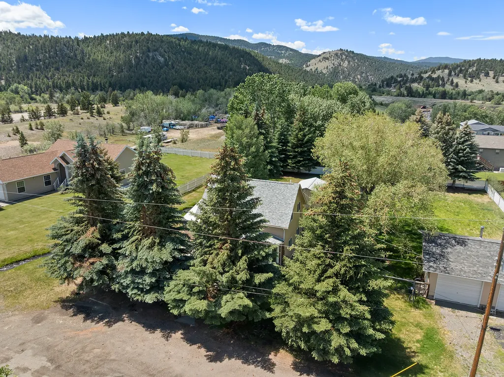 317 S Cleveland Street Boulder MT 59632