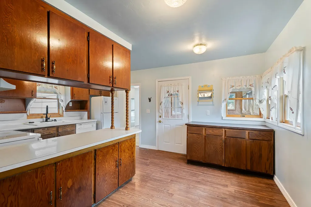 317 S Cleveland Street Boulder MT 59632